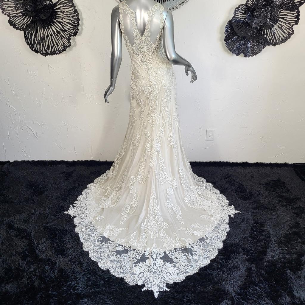 NWT~$2100~LO’ADORO~2/4~IVORY OFF WHITE RHINESTONE DETACHABLE TRAIN WEDDING DRESS