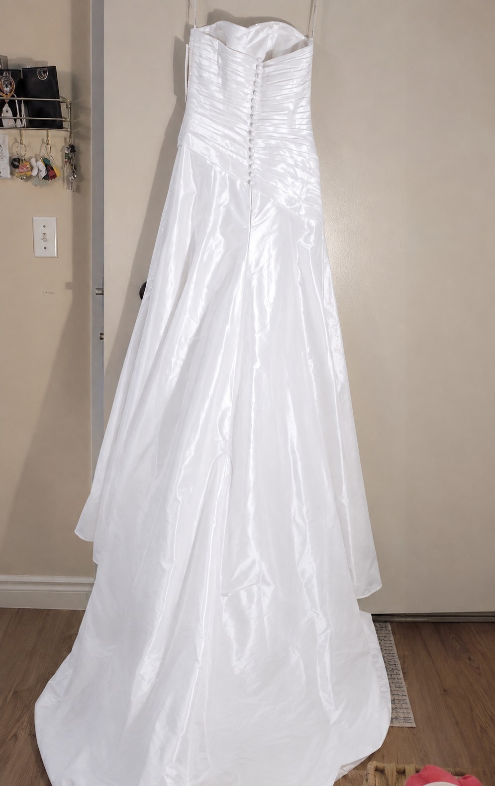 NWT Demetrios Style 2788 Designer Wedding Gown – White – Size 10 – Unaltered