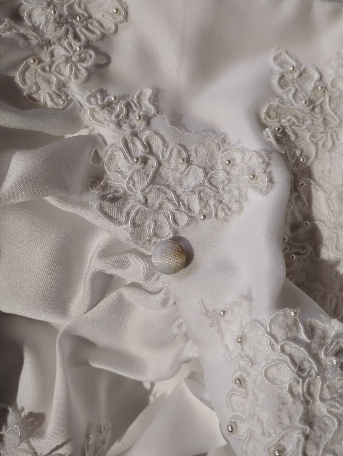 White Short Sleeve Wedding Gown Sz L Train High Neck