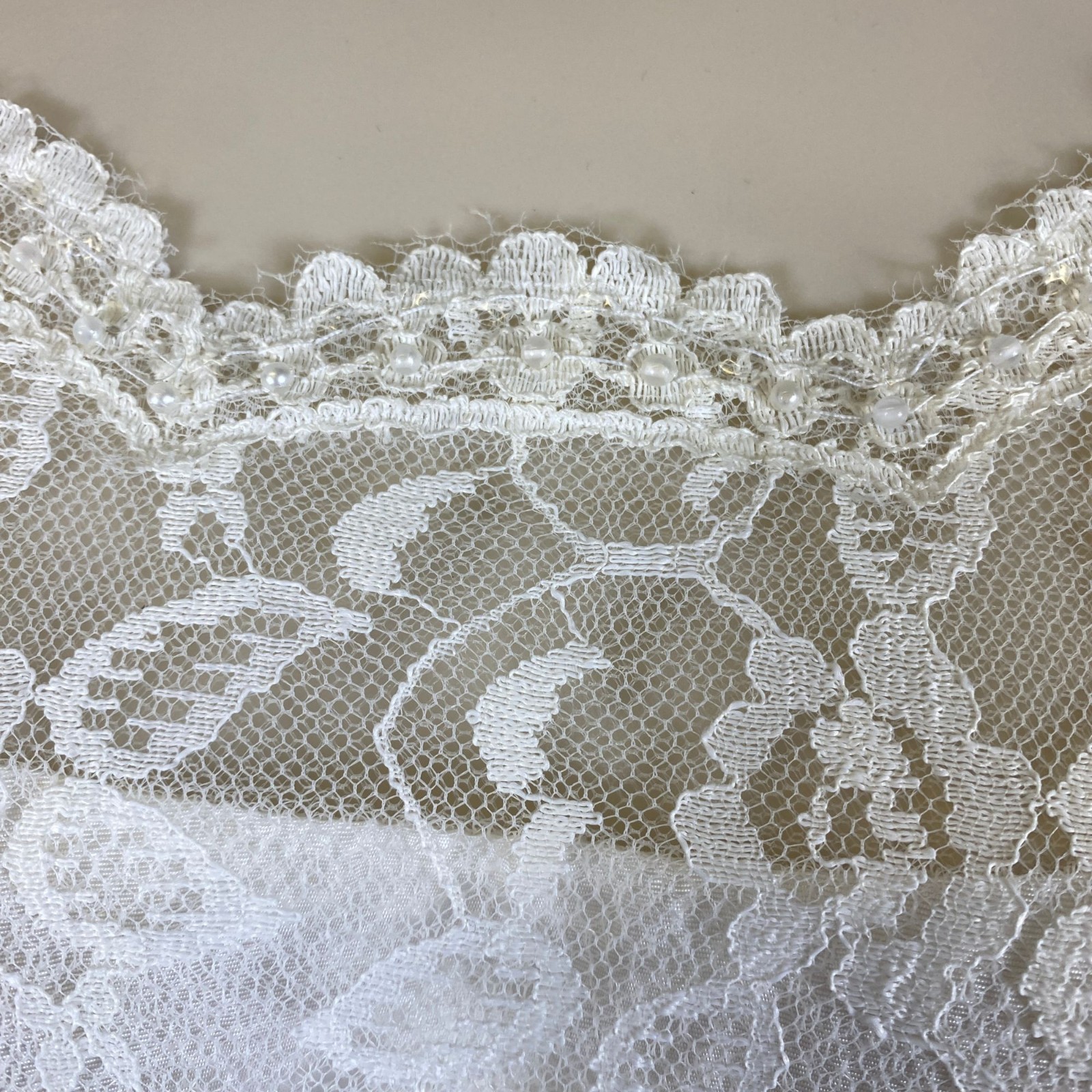 Vintage 1960’s Ivory Lace Wedding Ball Gown XS 23” Waist Full Skirt Tulle