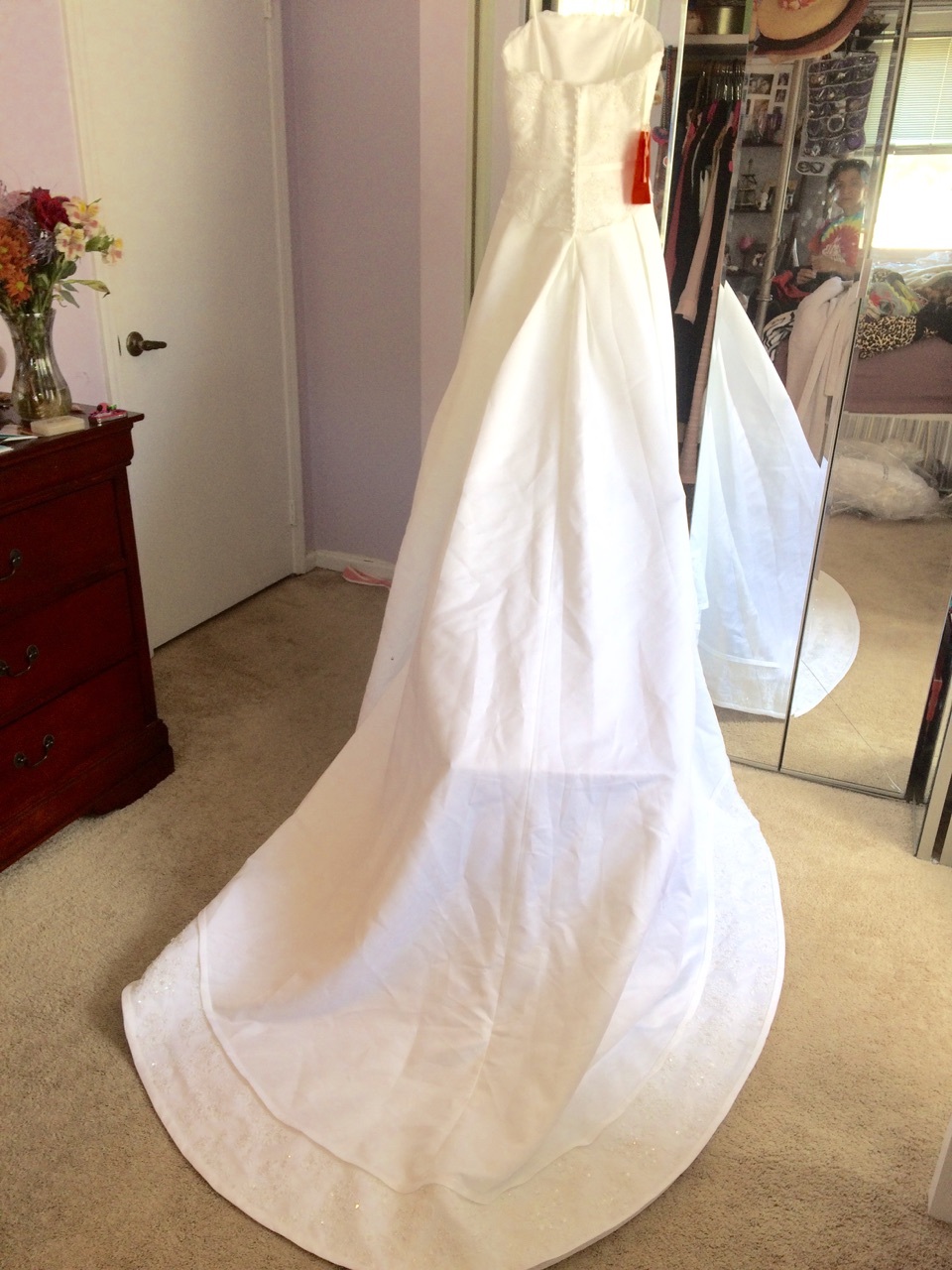Size 8 Ashley Jordan wedding dress style v293