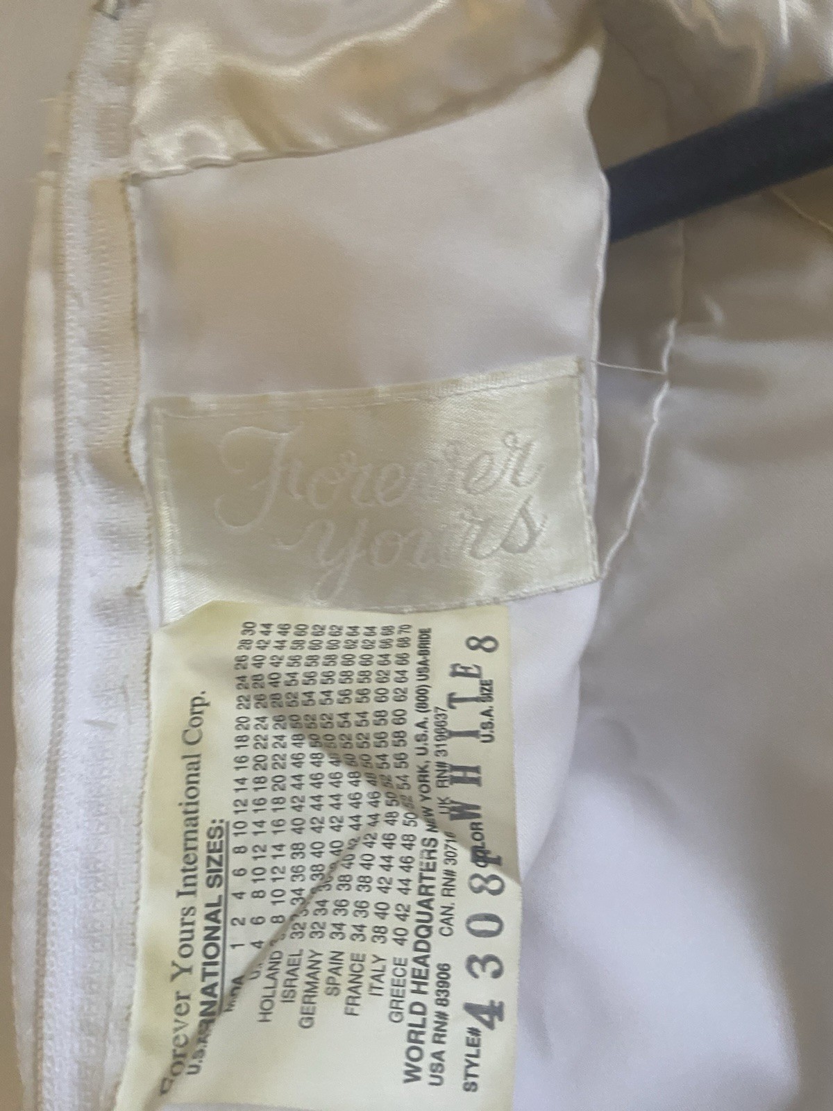 Y2K VTG Halter High Neck Wedding Dress By Forever Yours Size 8 Modern Simplicity
