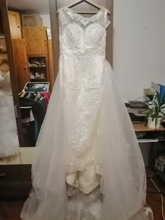 wedding dresses plus size