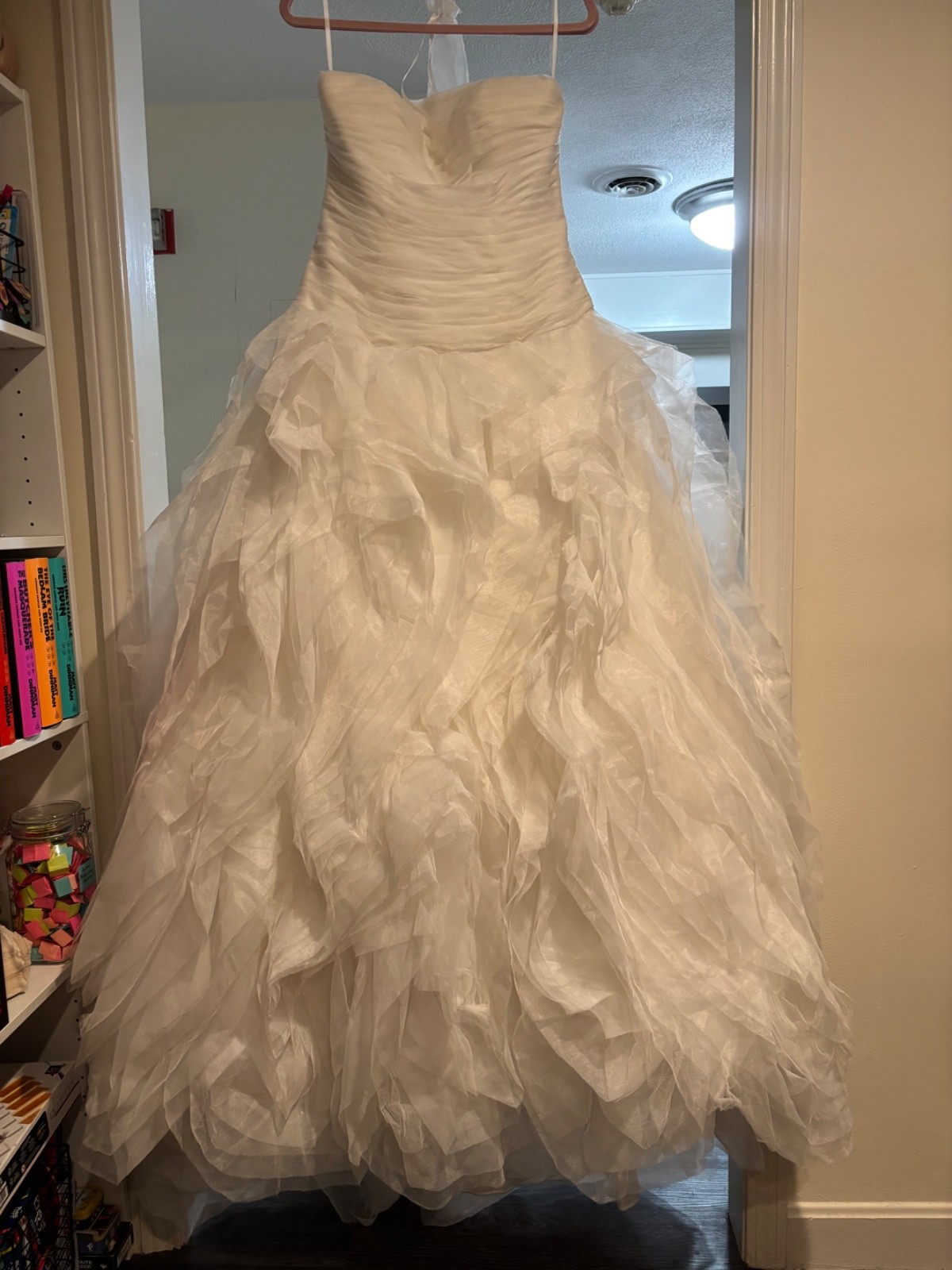 Pronovias Noray Unworn/Unaltered Wedding Dress size 10