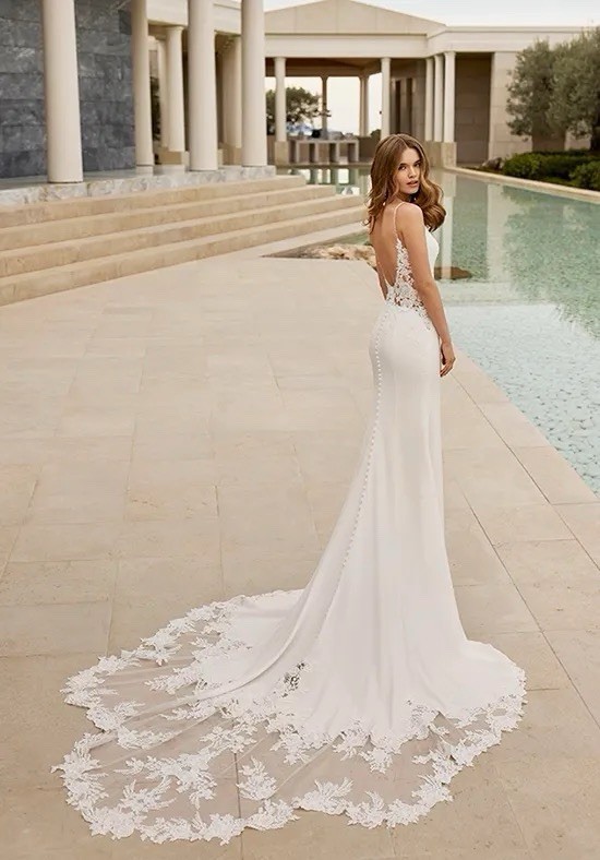 Rosa Clará Venus 2024 Bridal Collection. Altered but never worn.