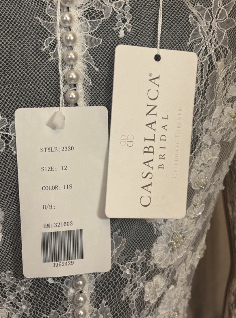 Casablanca Bridal Ivory Lace Fit & Flare Wedding Dress V Neck Size 12