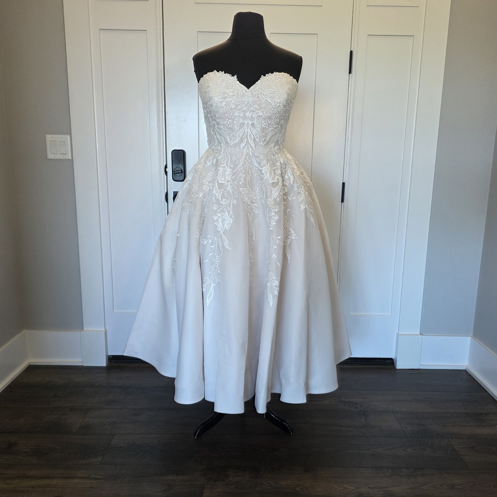Justin Alexander Sample Tea Length Wedding Dress D1000PS Strapless Sz 22