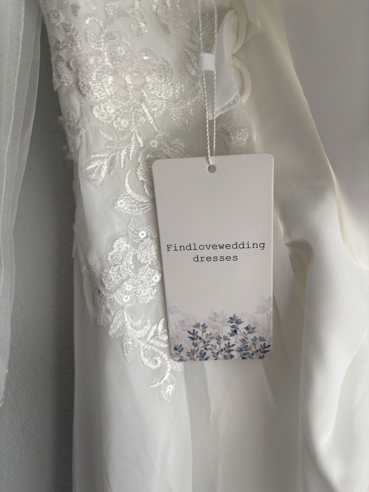 Findlovewedding size 4 bridal off White A-line Lace Wedding Dress 3/4 sleeve NWT