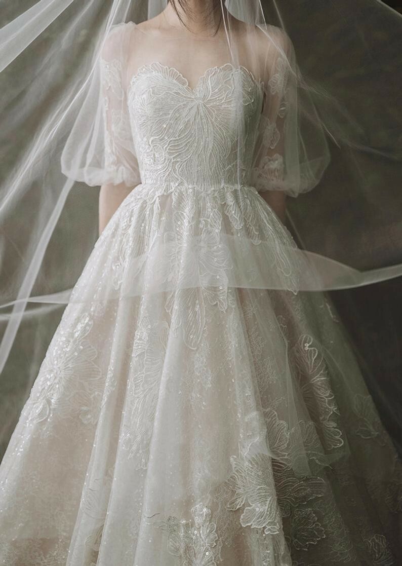 Keysha – puff sleeves princess A-line wedding gown