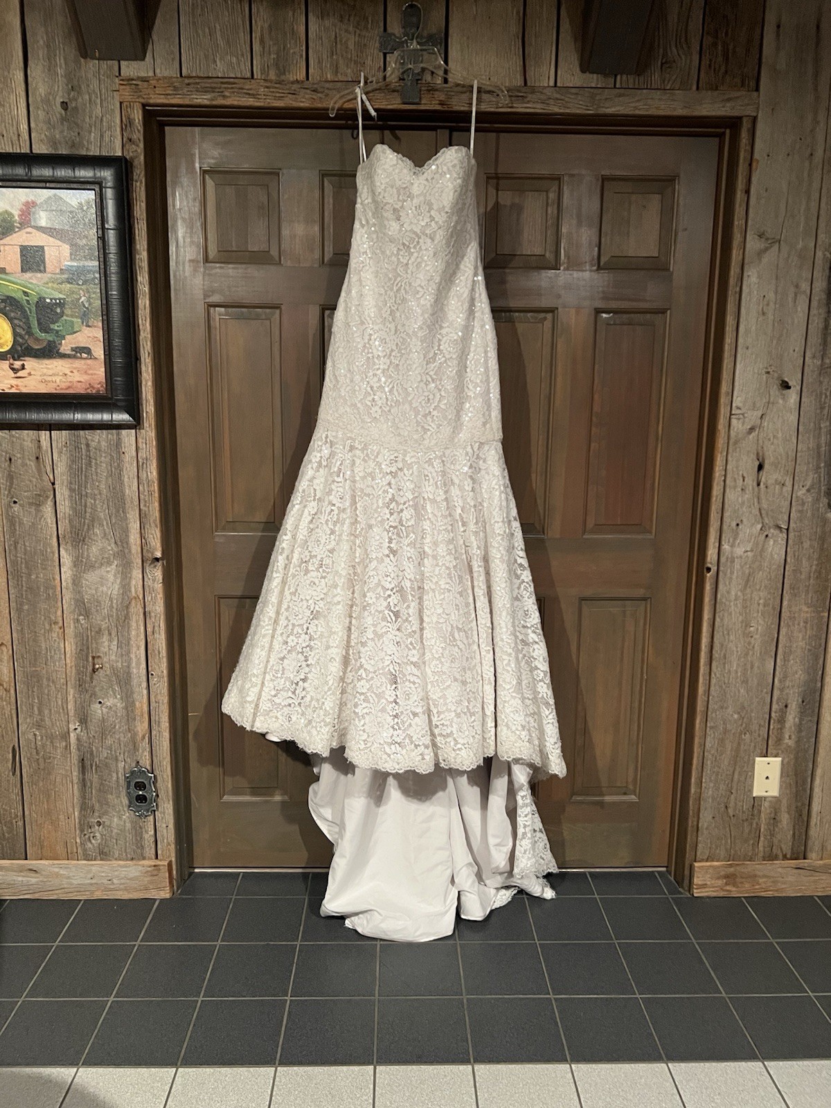 Essence of Australia Wedding Dress D1521CR Size 12 Ivory ￼