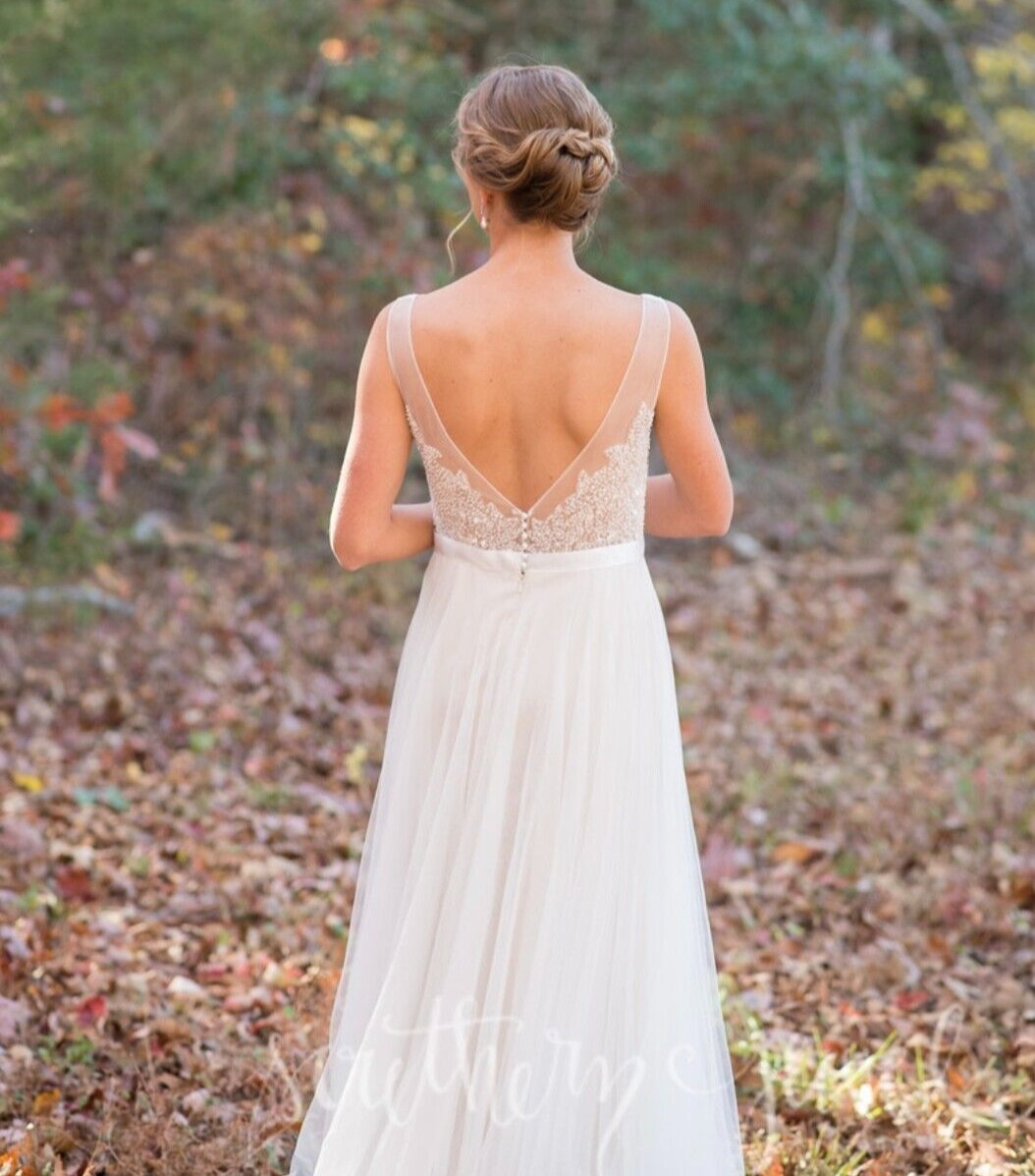 Wedding dress in excellent condition – WToo by Watters – size 4 – ivory