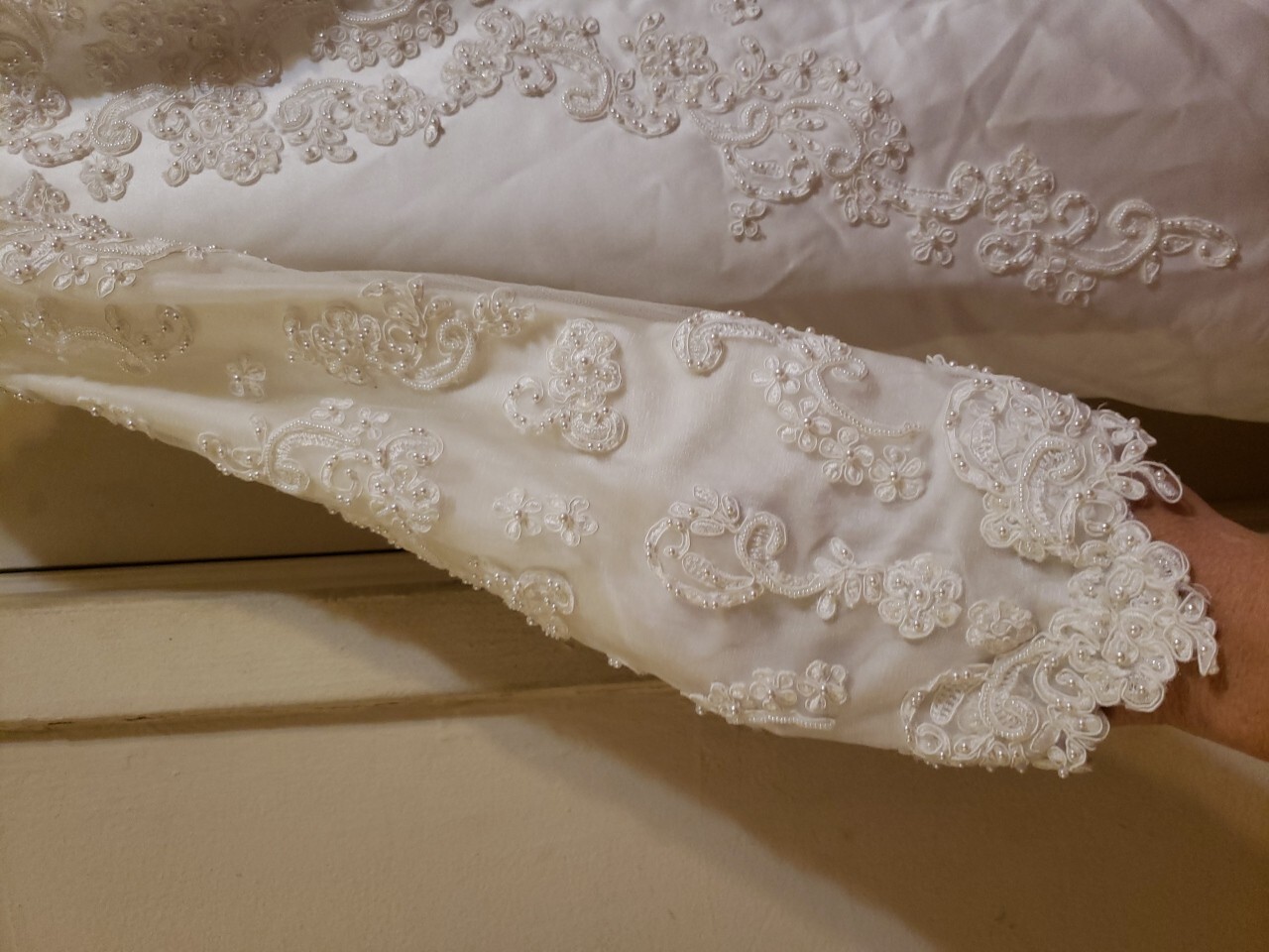 VENUS WHITE SATIN EMBROIDERED BEADED WEDDING GOWN PLUS SIZE