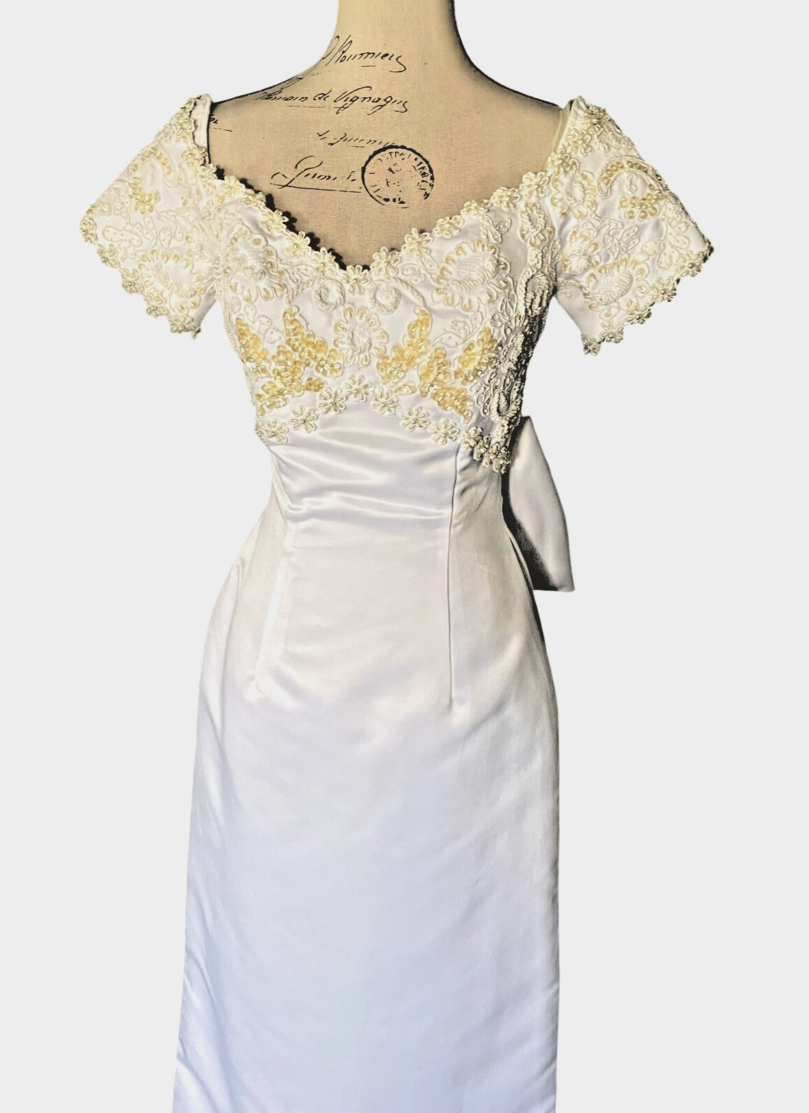 Oleg Cassini Wedding Dress Bridal Gown Size 4 White Gold Beaded Back Bow