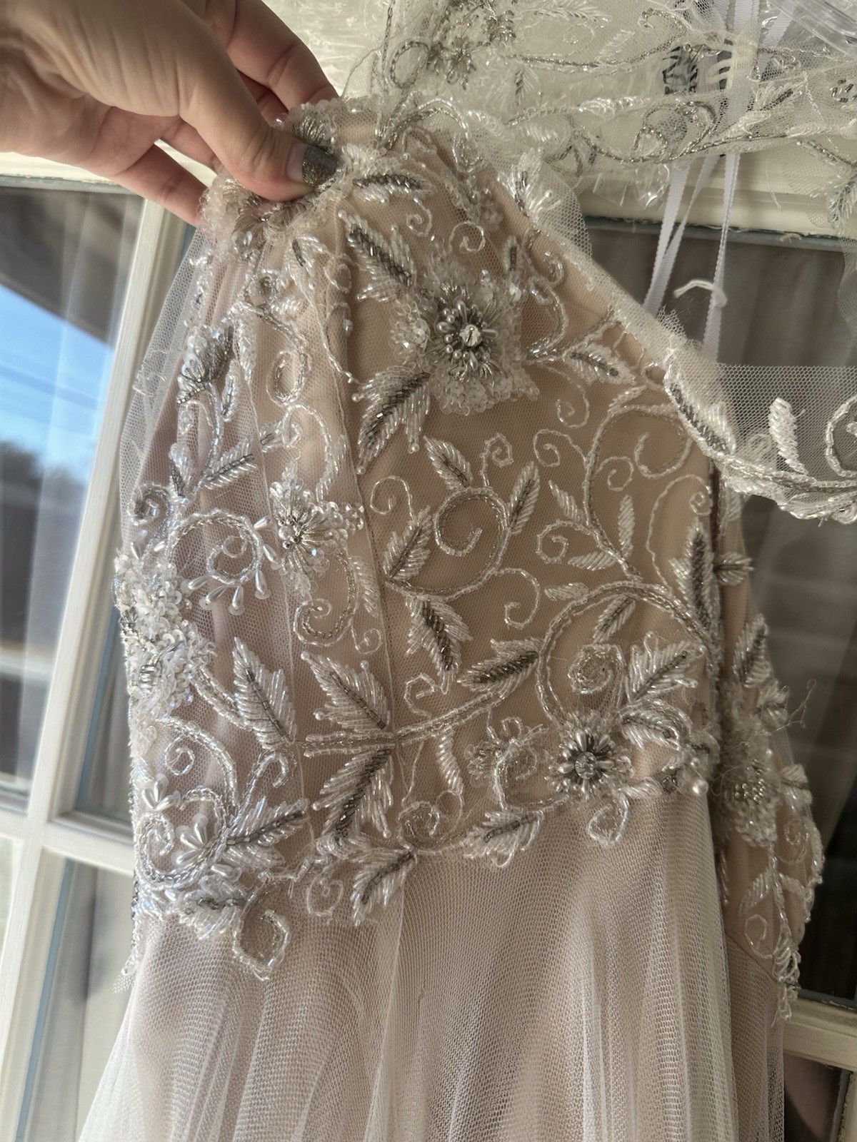 New Sample Gown Size 12 Unaltered Watters Wessex Gown Wedding Dress