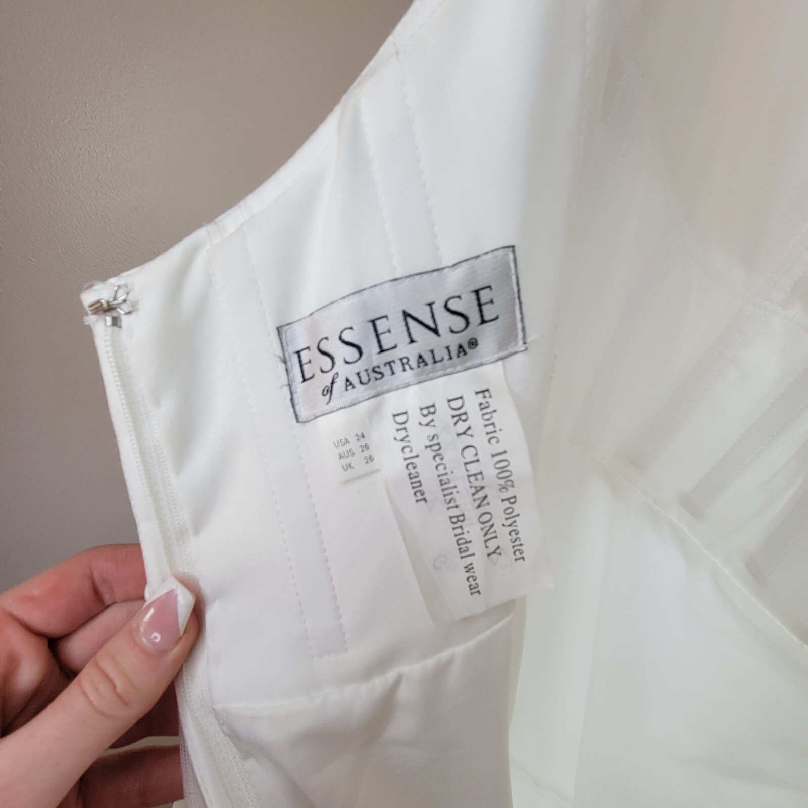 NWT Essense Of Australia Ivory Porcelain Gorgeous Stunning Wedding Gown, Sz 24