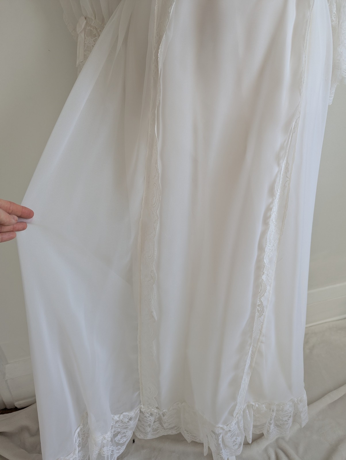 VTG Ethereal 1970s Ruffle Lace High Neck White Prairie Dress / Wedding Gown 4