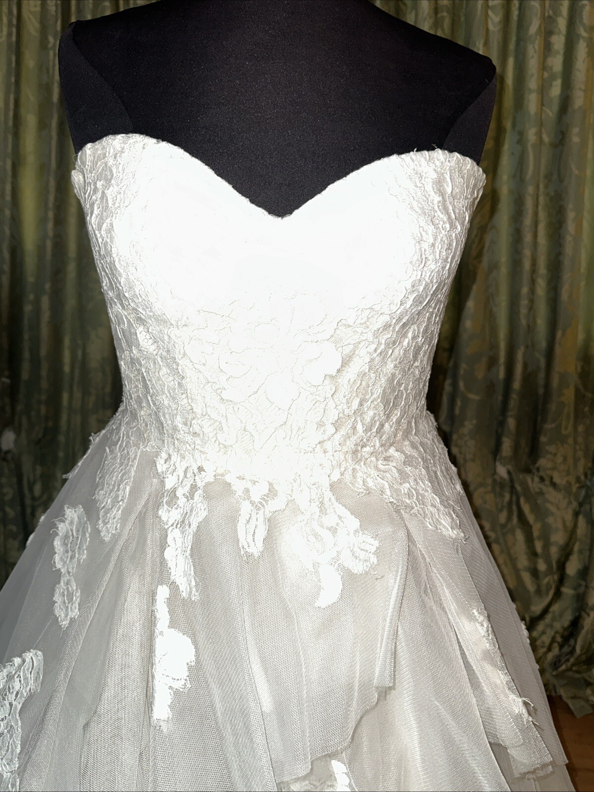 Allison Webb Wedding Gown Camilla 4852 Ivory Cashmere Size 10 Couture NWT