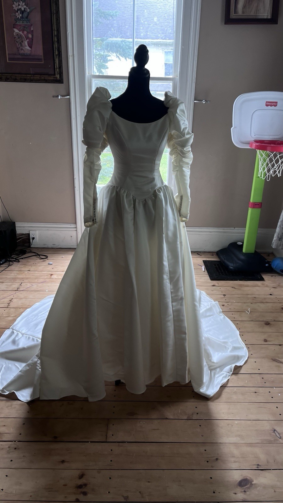 Vintage Priscilla of Boston ivory wedding dress
