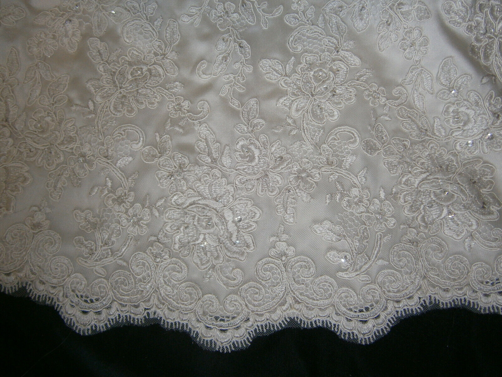 Essense of Australia Wedding Dress 10 Ivory A-line Lace Bling & Strap D1398