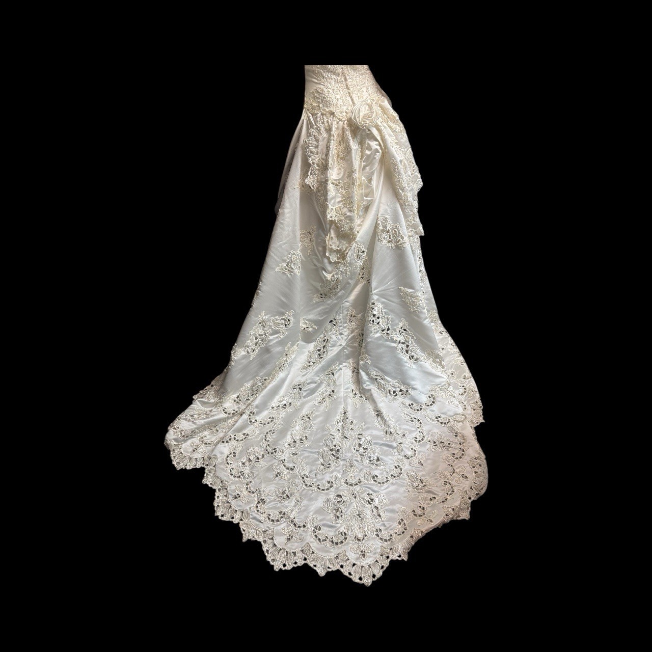 Mori Lee Halter Wedding Dress Size 10 Cream Bustle With Long Train Vintage