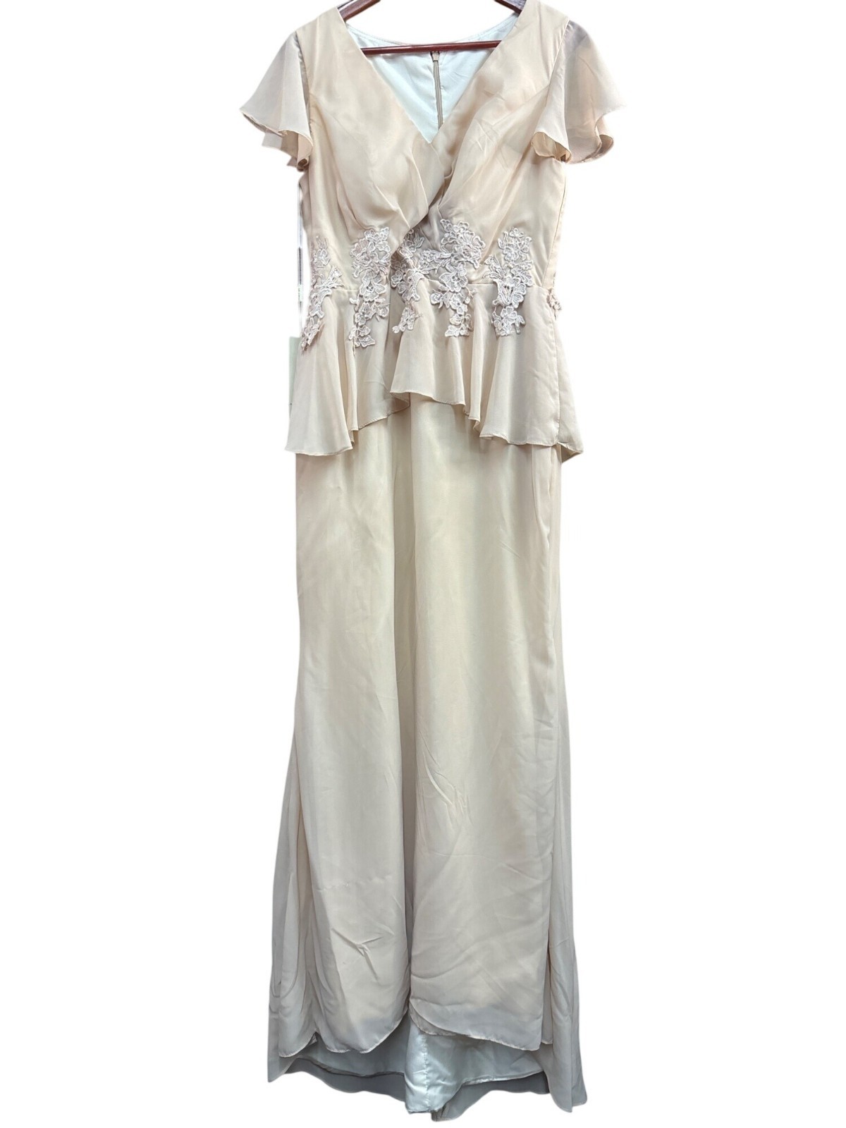 Beige Lace Appliqué Wedding Dress Ruffle Cap Sleeves & V-Neck