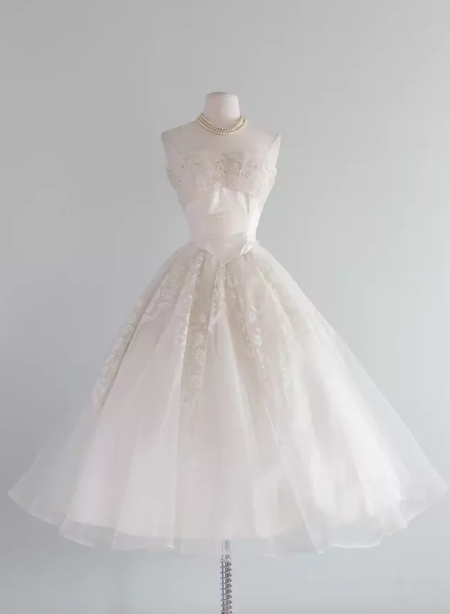 Vintage Tea Length Wedding Dresses Lace Champagne Sweetheart Neck Bridal Gowns