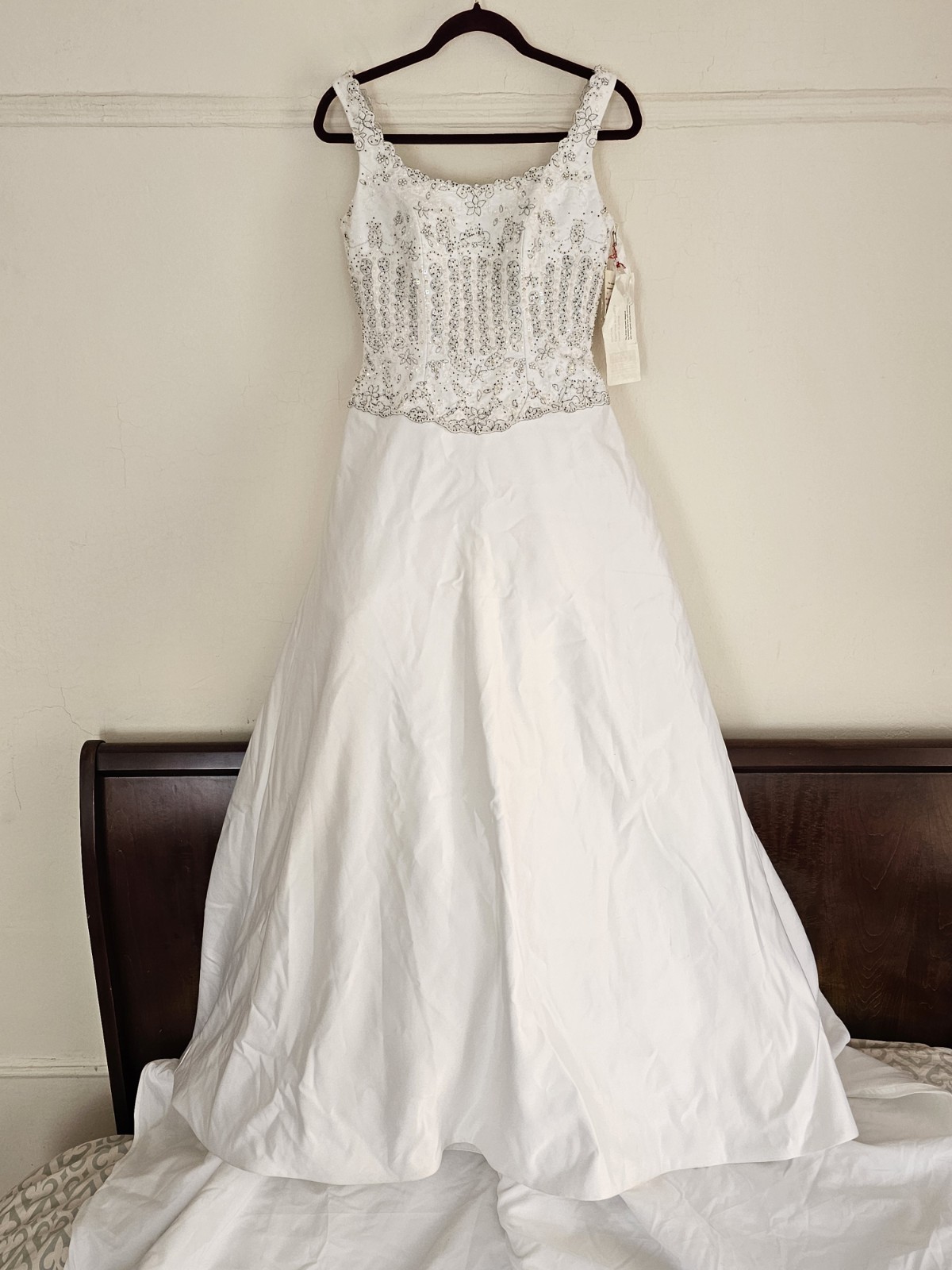 MORI LEE White Sequin Beaded Wedding Gown Dress sz 4 – 6 NEW Silver Embroidery