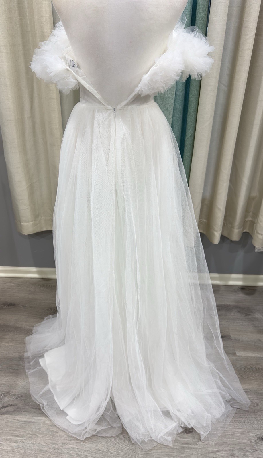 Women’s Faeriesty Ruffle Trim Off Shoulder A Line Wedding Gown Dress XS NWT