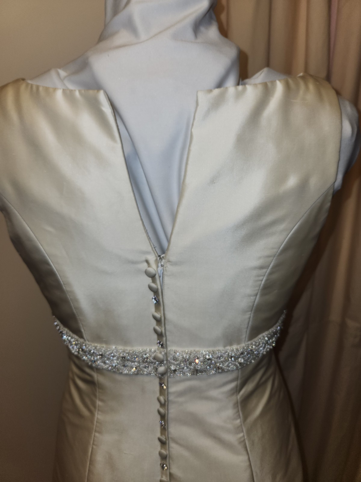 2 Be Bride 100% SILK Ivory Wedding Gown* sz8 beaded & Covered Buttons*Very Gd!!