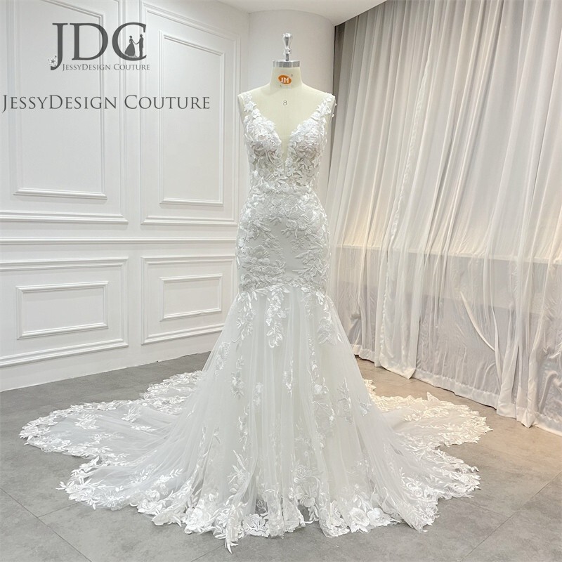 Gorgeous Floral Lace Wedding Dress Bridal Gown Custom made scalloped train Strap