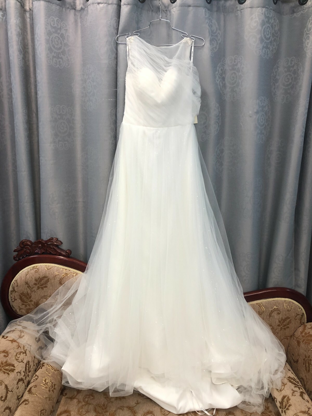 Essense of Australia, New Ivory Wedding Dress Sz 8, GLITTER TULLE , Reg $2099
