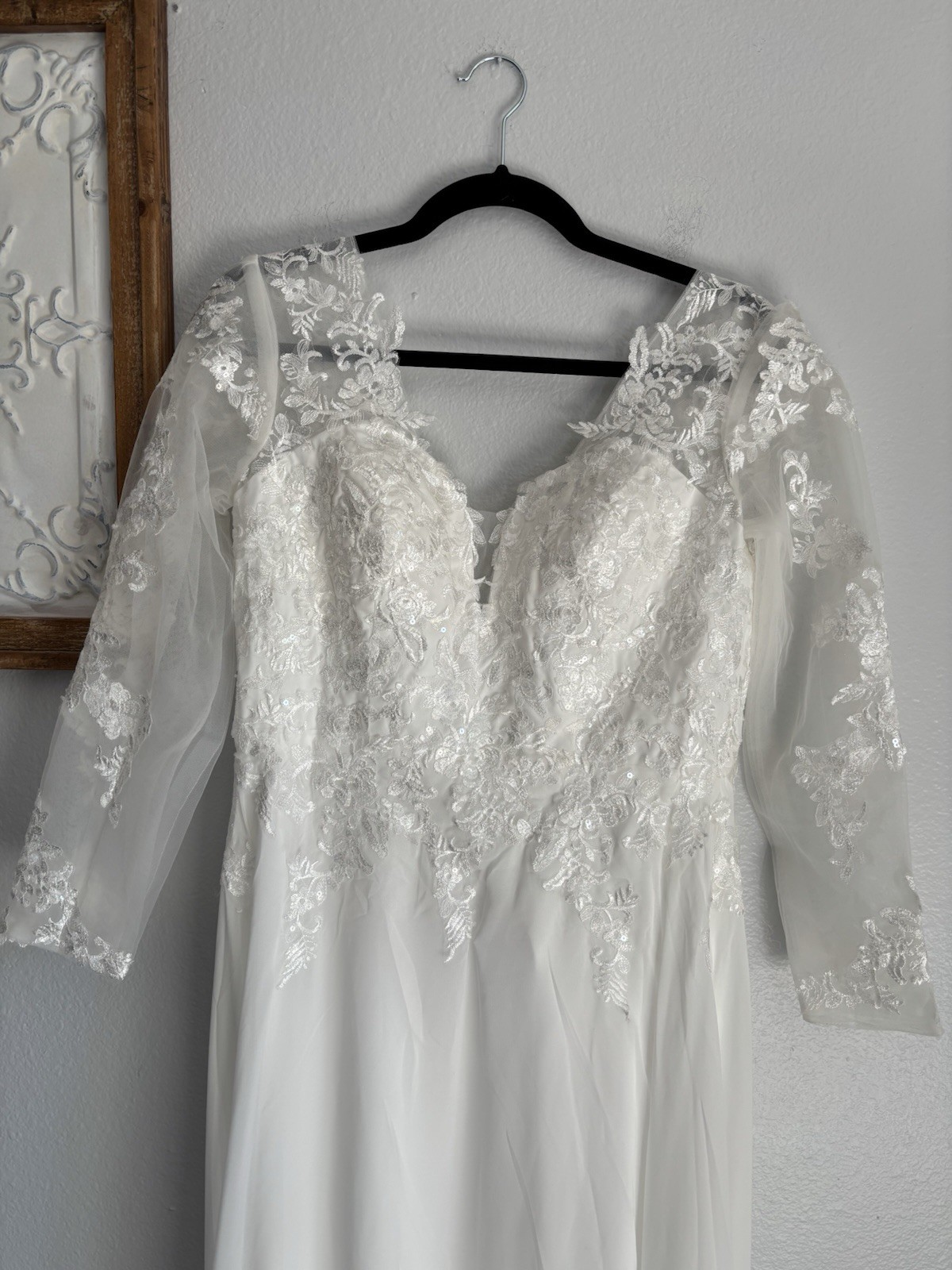Findlovewedding size 4 bridal off White A-line Lace Wedding Dress 3/4 sleeve NWT