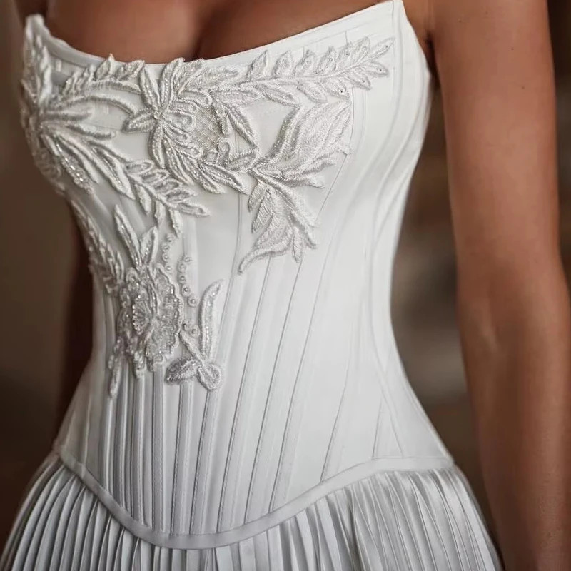 Classic WeddingDress with Boned Corset Straight Neckline Floral Embroidery Ivory