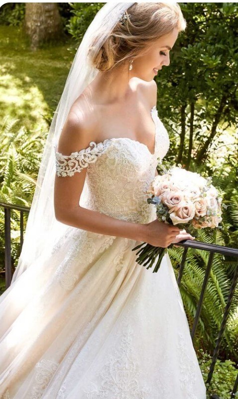 Martina Liana A-line Wedding Gown – new w tags Sz 12