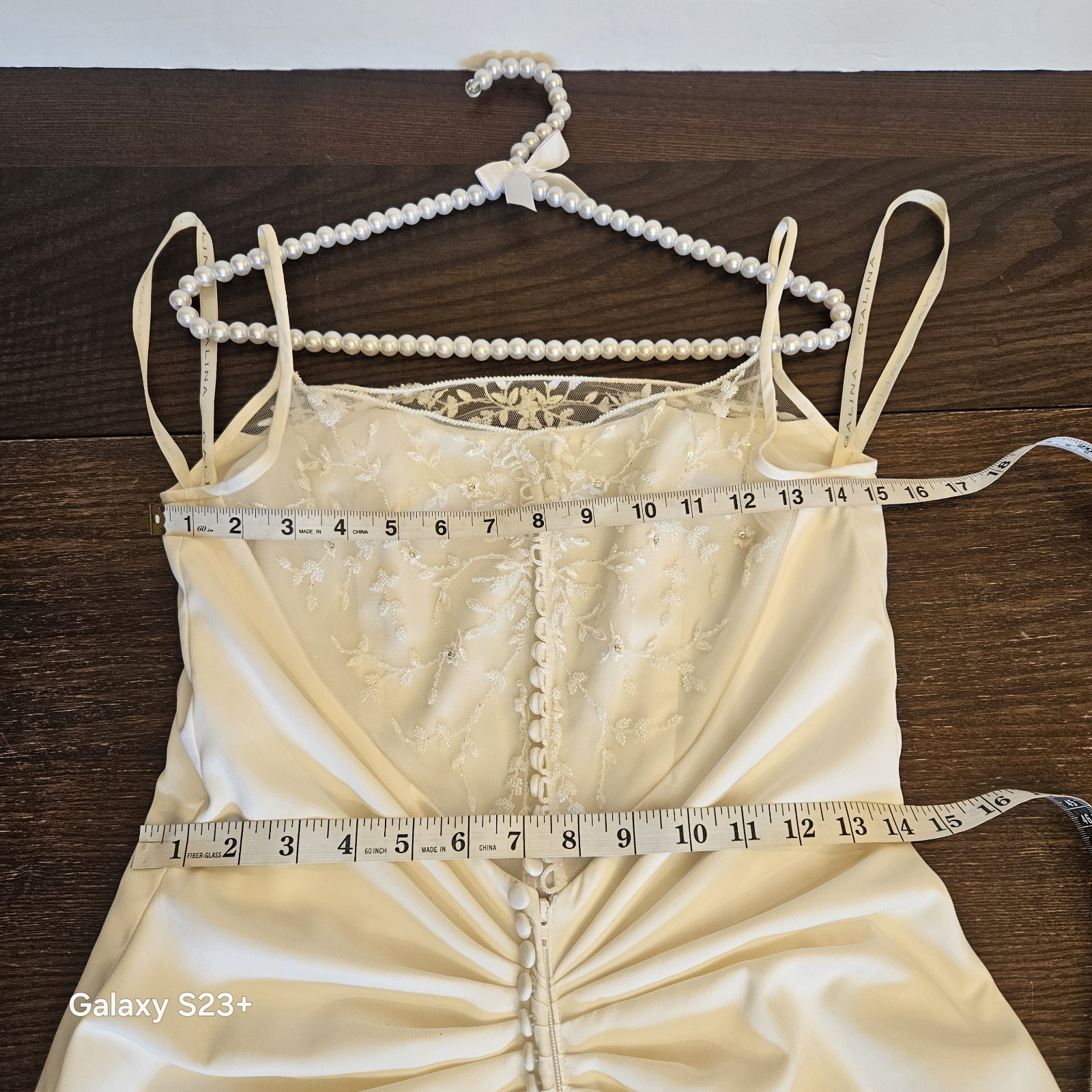 Vintage 2004 Ivory Bridal Gown Illusion Back Covered Buttons Chapel Train Sz 10