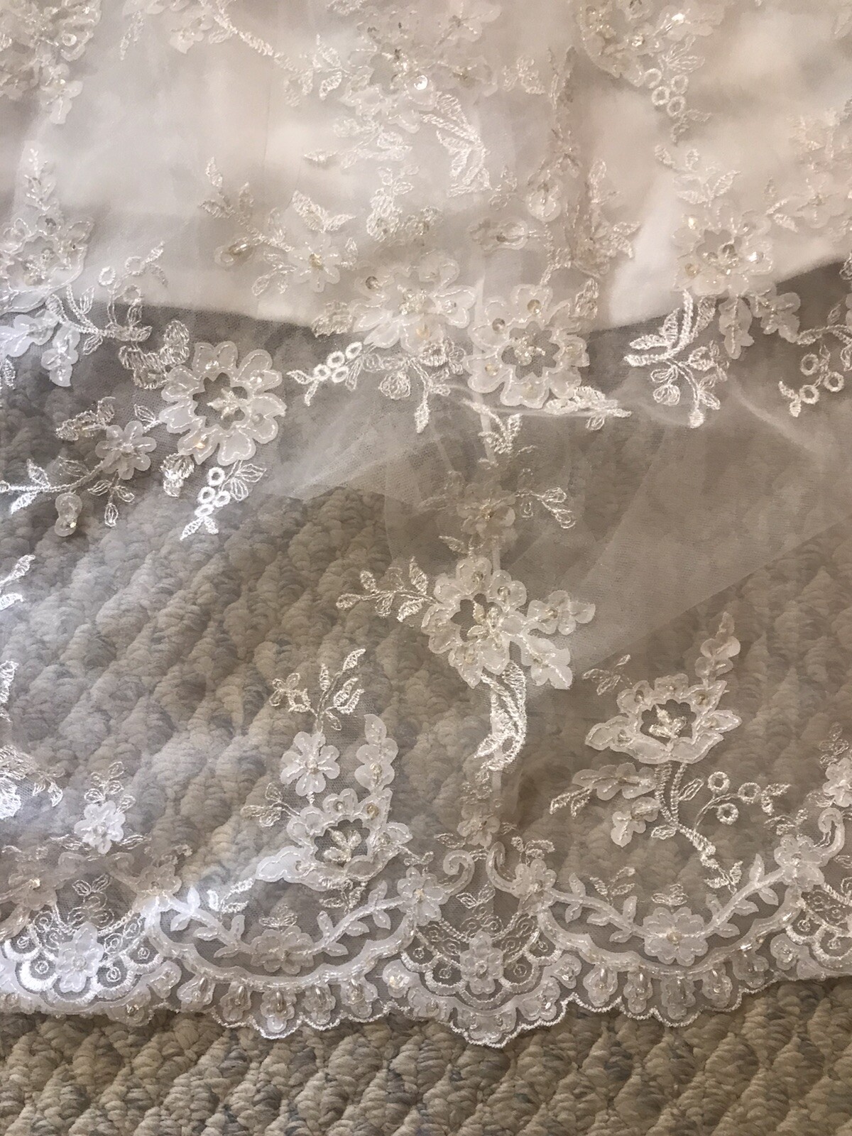 Casablanca White Bridal Gown and Veil Size 8 NWT
