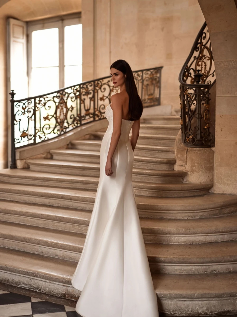 Satin Wedding Dresses Lace Strapless Mermaid No Veil Sleeveless Bridal Gown