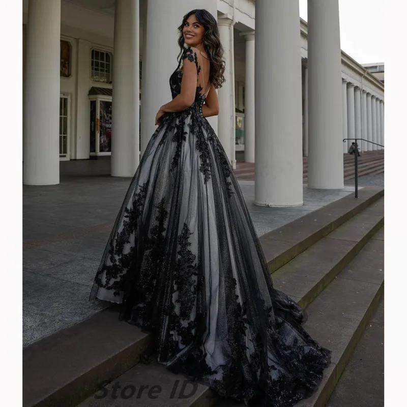 Gothic Black White Wedding Dresses V-Neck Cap Sleeves Lace Applique Bridal Gowns