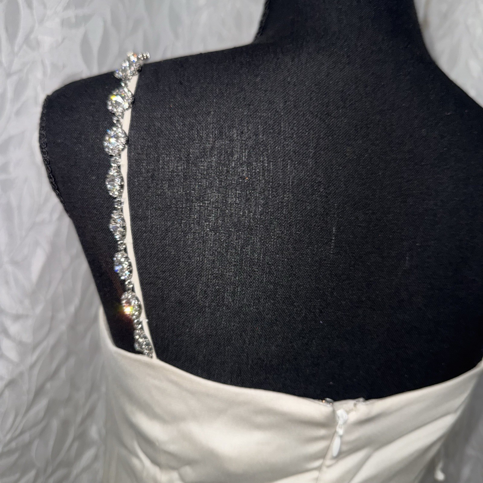Ann Taylor Long Formal Wedding Bridal White Ivory With Silver Straps deess