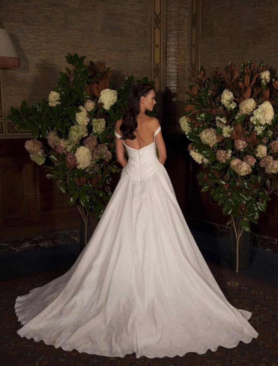AUSTIN SCARLETT Bridal Wedding Dress Gown Charlotte Sweetheart Silk Off Shoulder