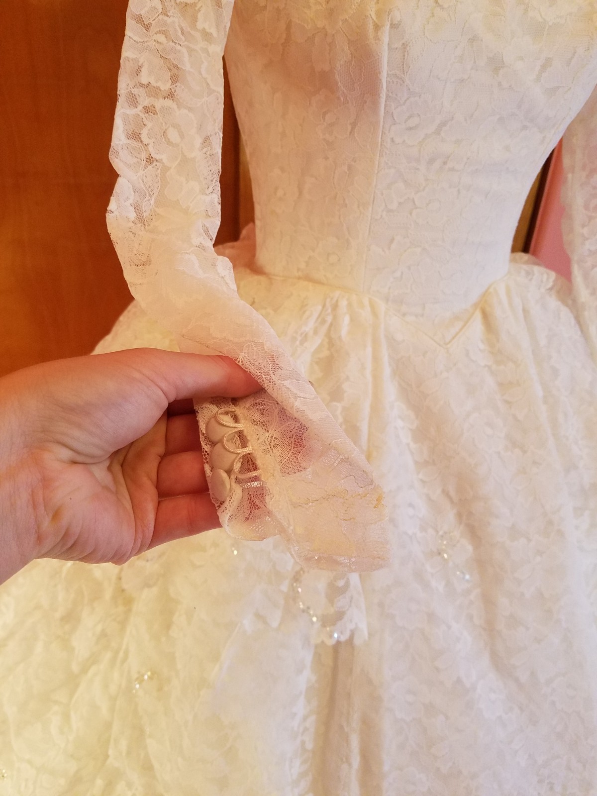 1950s/1960s Tiered Ruffle Lace Vintage Romantic White Wedding Dress XXS / XS