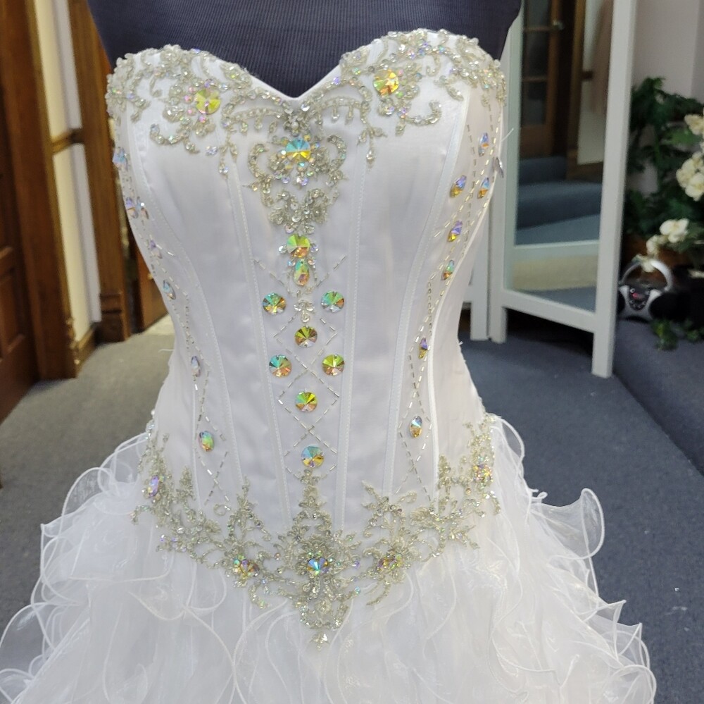 NEW KARISHMA WHITE FULL BALLGOWN DRESS 6 BRIDAL SHOP SALE ORIG $699 2129