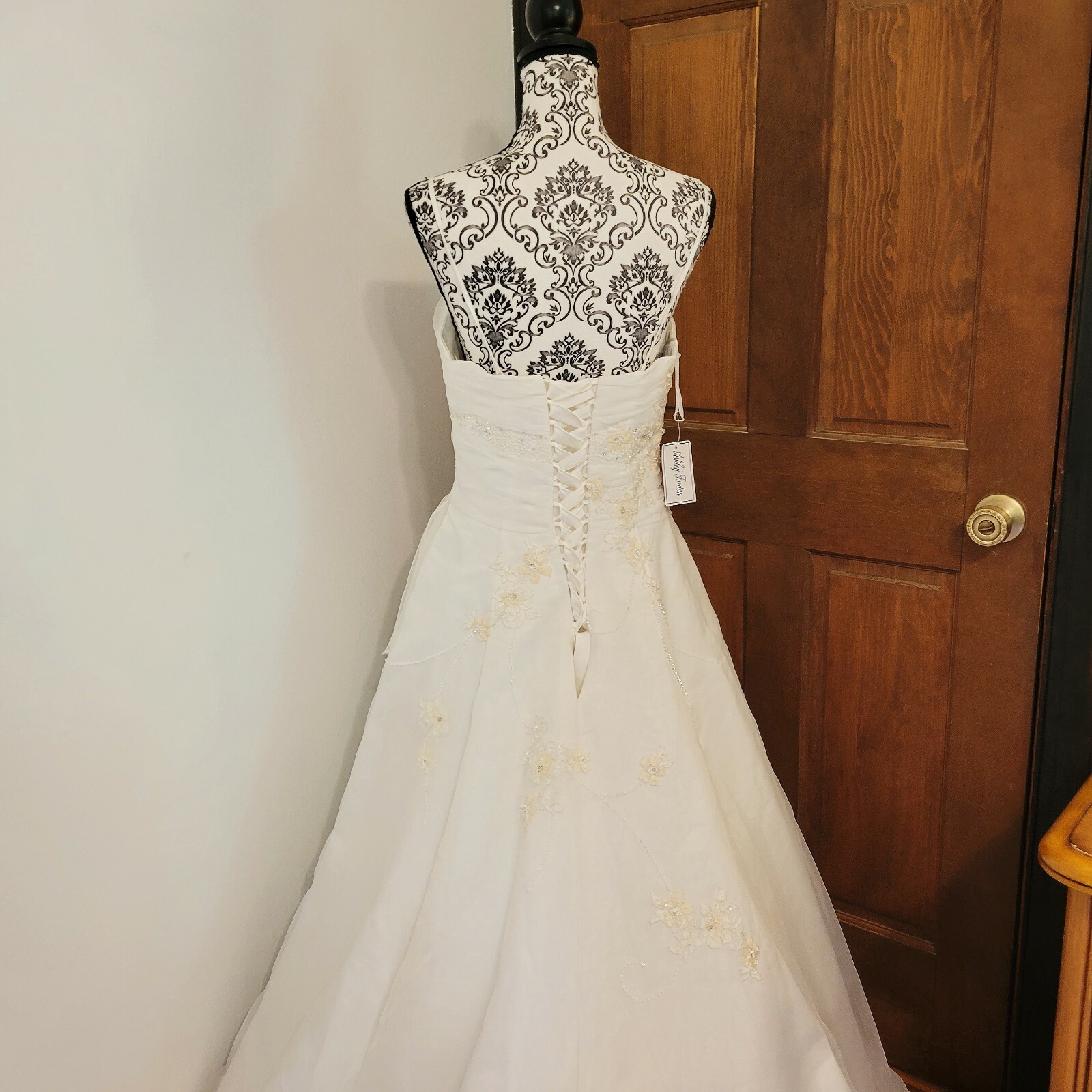 NWT Impression Ashley Jordan Bridal Gown V443 Sz 10