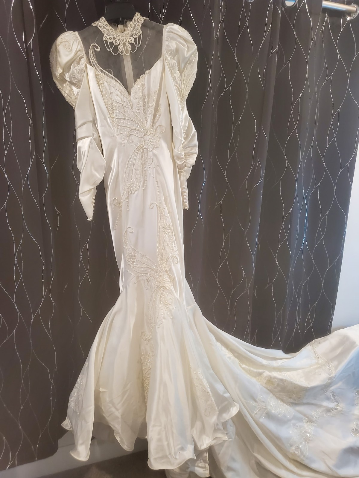 Vintage 80-90s White Satin Mermaid Trumphet Choker Neck Sequin Wedding Dress