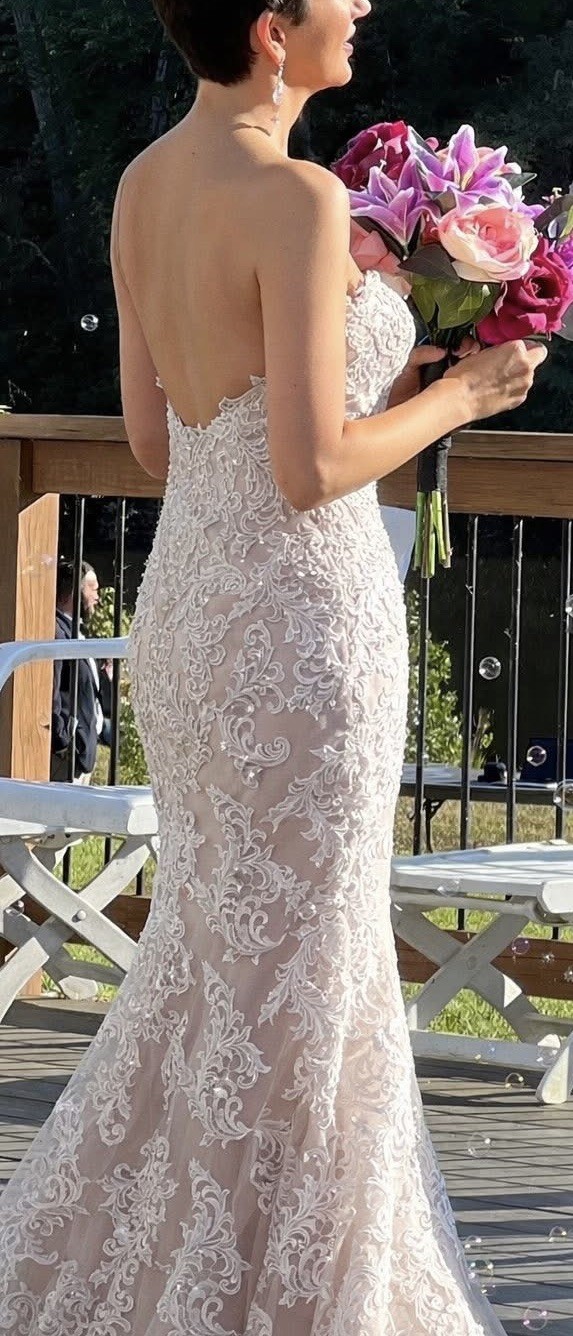 Essence of Australia Ivory Wedding Dress Gown size 8/10
