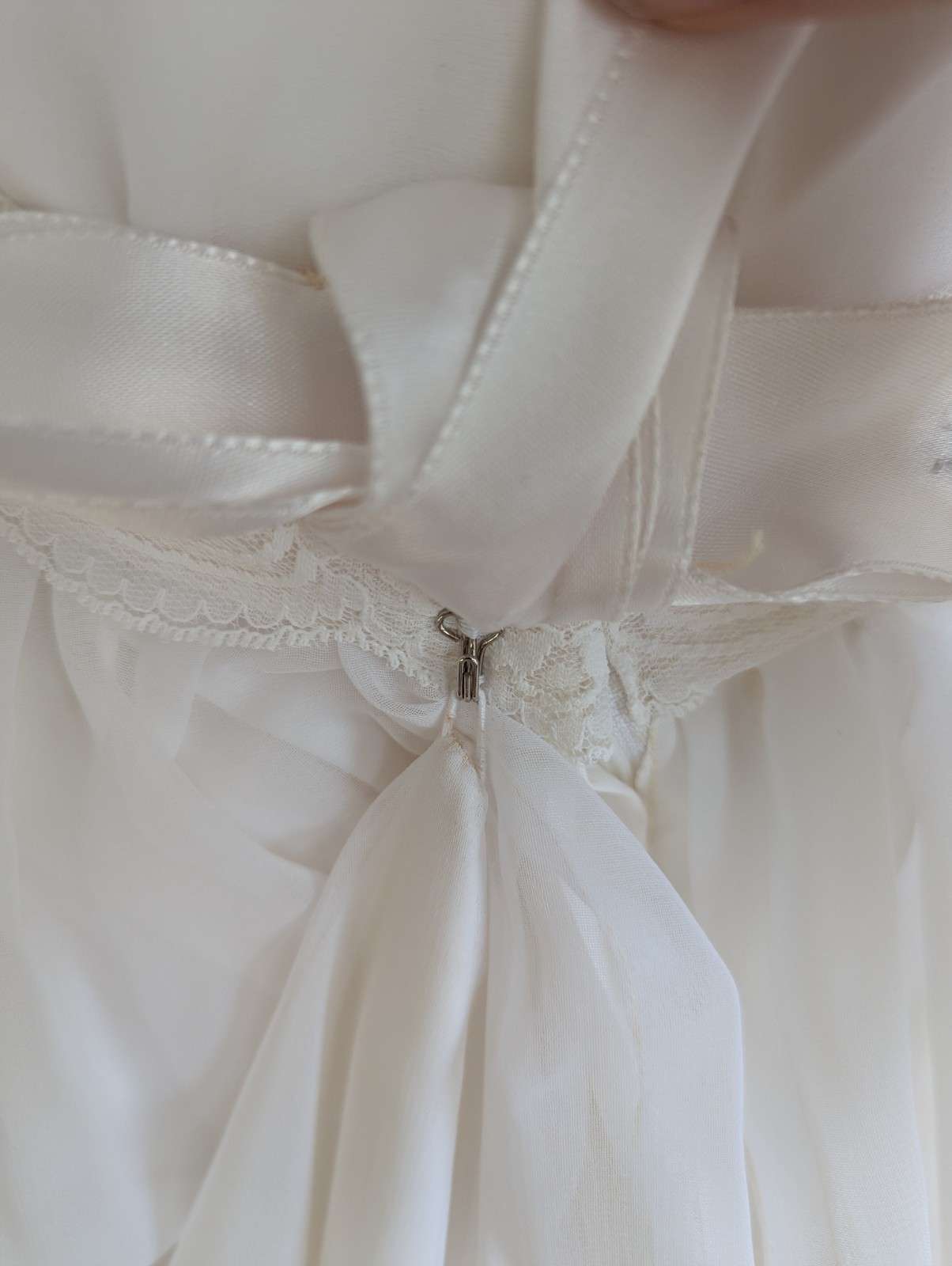 VTG Ethereal 1970s Ruffle Lace High Neck White Prairie Dress / Wedding Gown 4