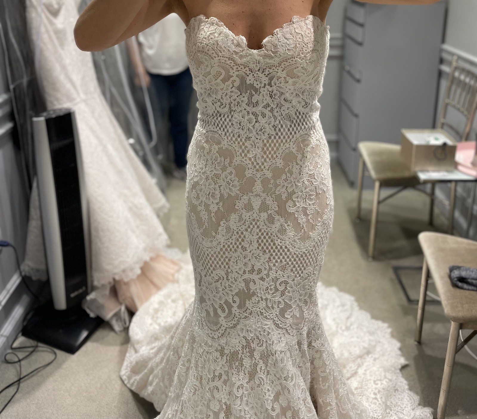 Kleinfeld Bridal Sample Allure Bridals Wedding Dress Ivory Lace Never Worn