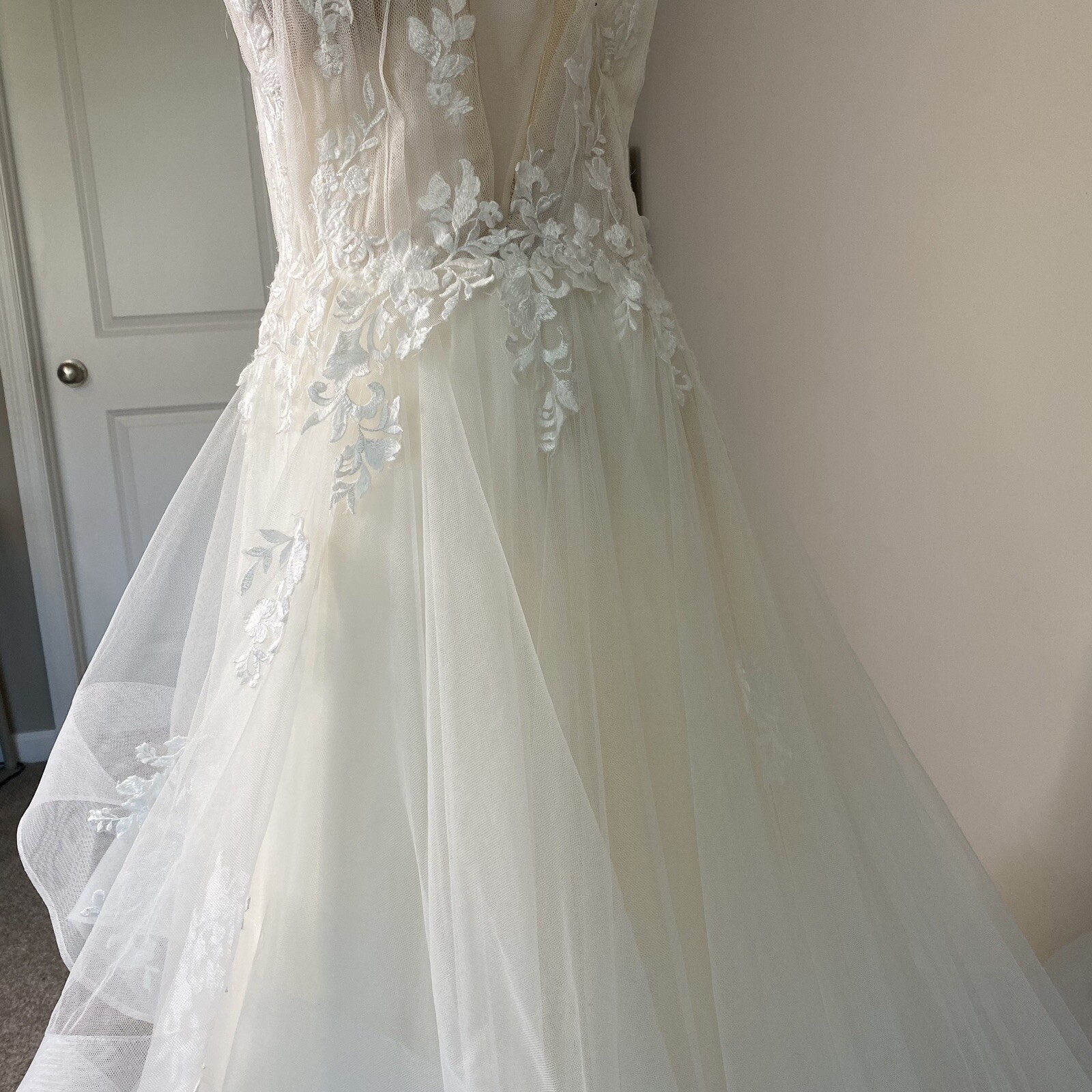 Morilee Wedding Gown 2365 Carmelina Ivory Champaign A Line V Neck Size 12