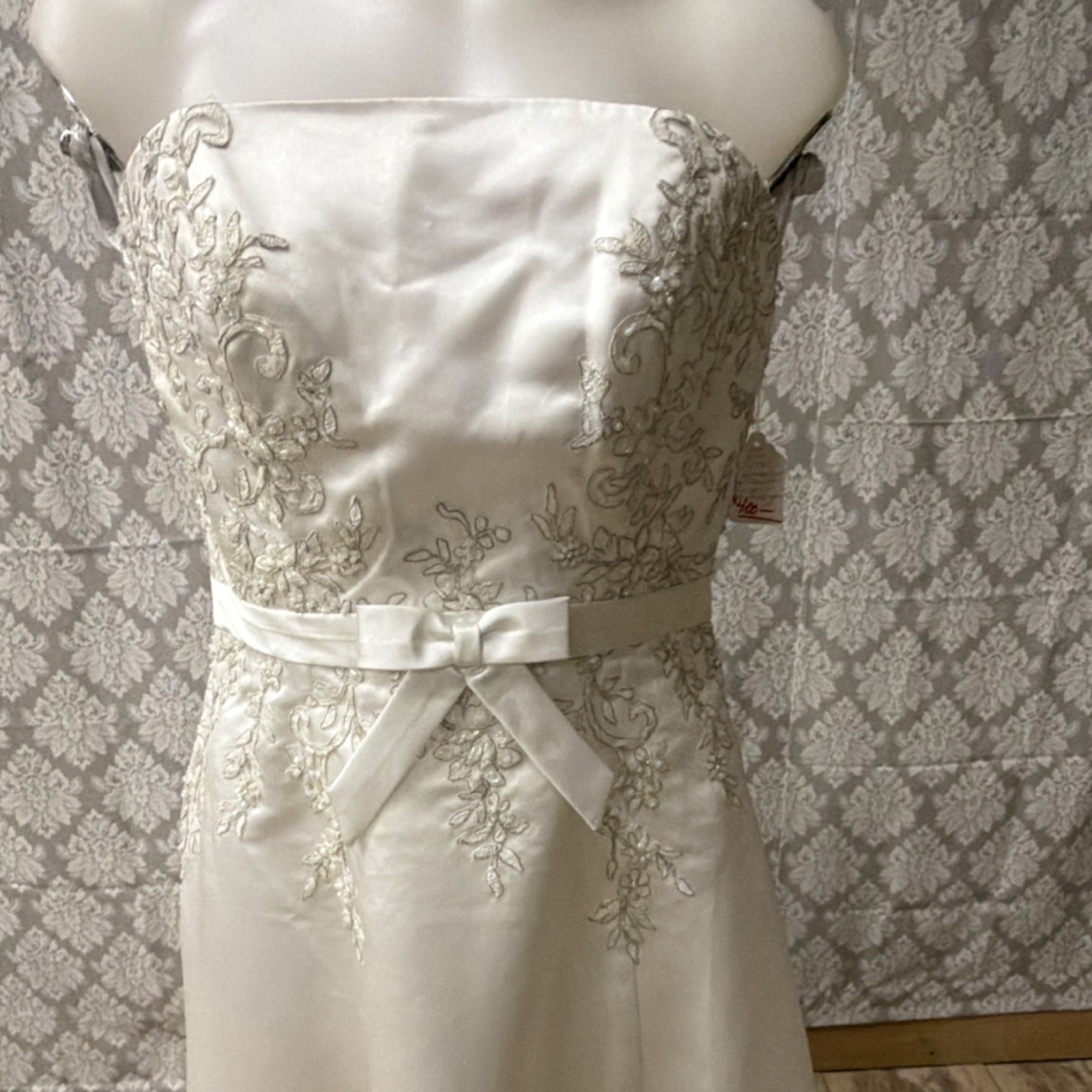 Mary’s White Strapless Embroidered Beaded A-Line Wedding Dress Size 10 Lot#7