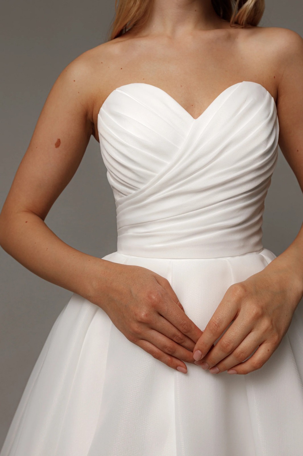Ruched Short Organza Wedding Dress Civil Service Dress Off Shoulder Plain 32-60